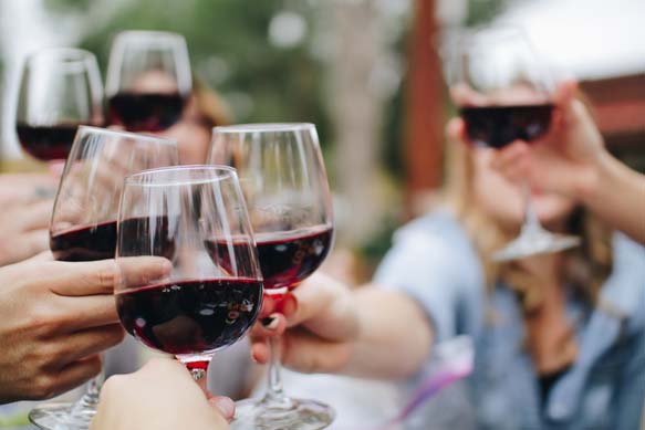 How to Host the Best Wine Tasting Party Ever